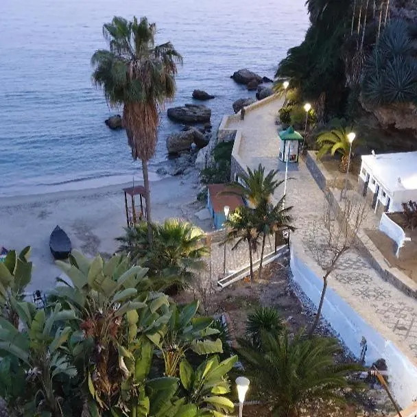 Romantic White Villa -Private Pool Nerja Spain